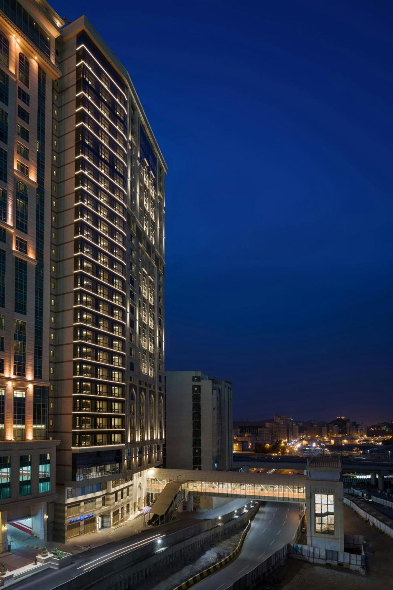Sheraton Makkah Jabal Al Kaaba Hotel Μέκκα Εξωτερικό φωτογραφία Residential complex in the city